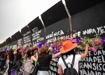 Reportan agresión por parte de elementos de seguridad durante la marcha del 8M