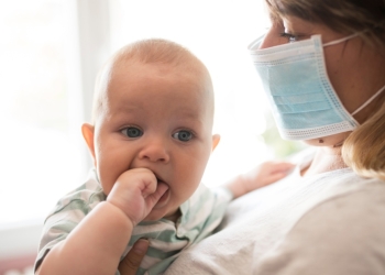 Nace bebé con anticuerpos contra Covid-19