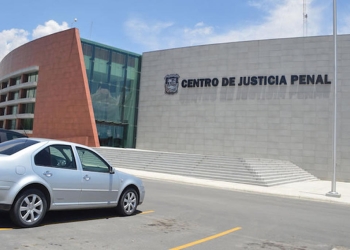 Vinculan a oficial de la Fiscalía