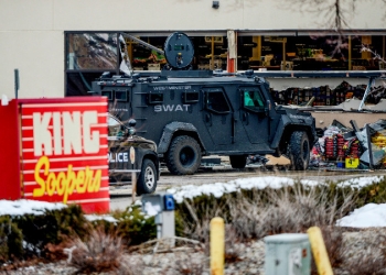 Joe Biden propone prohibir armas de asalto y mejorar control de ventas