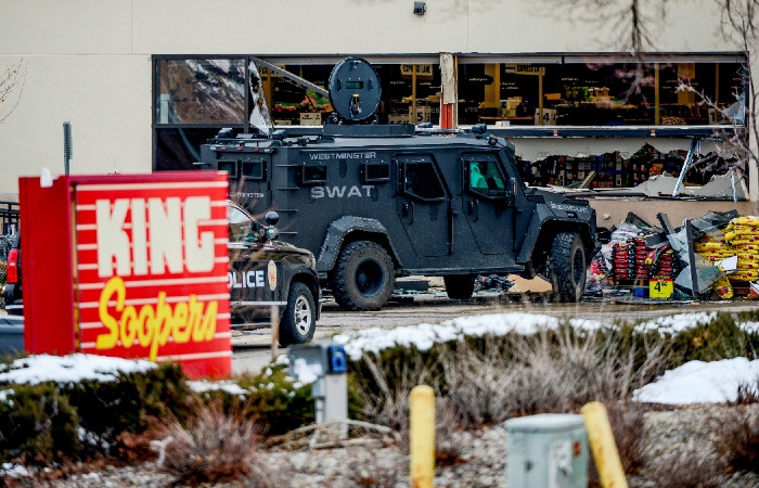 Joe Biden propone prohibir armas de asalto y mejorar control de ventas