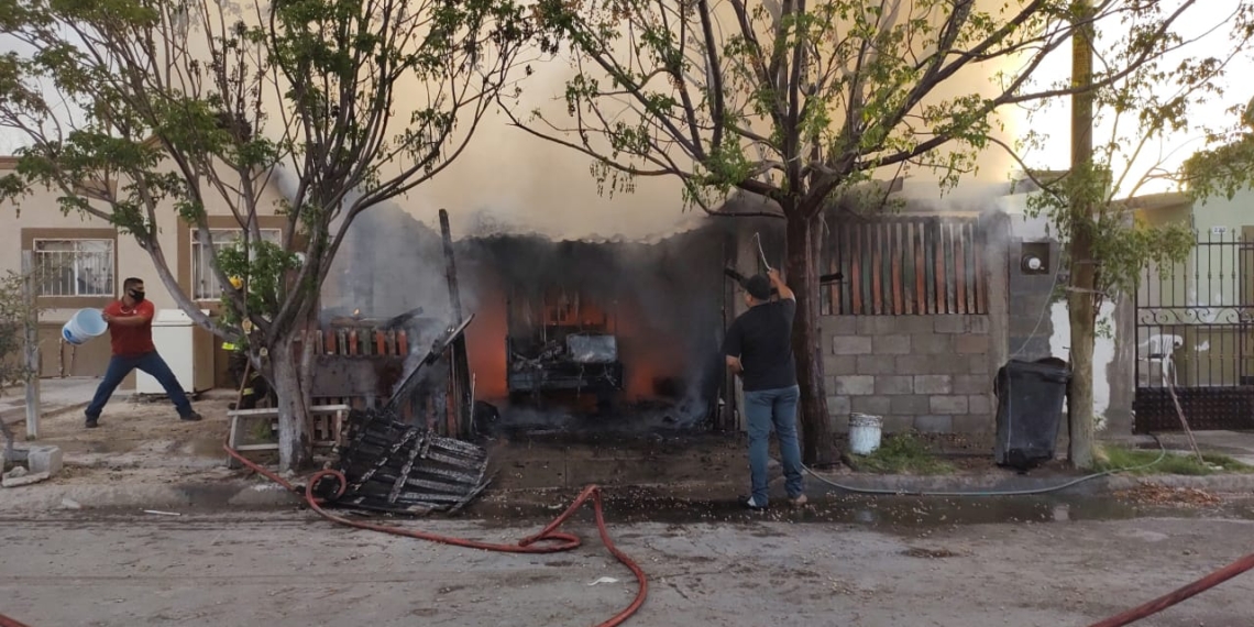 Incendio consume vivienda y fuente de ingresos de vendedor