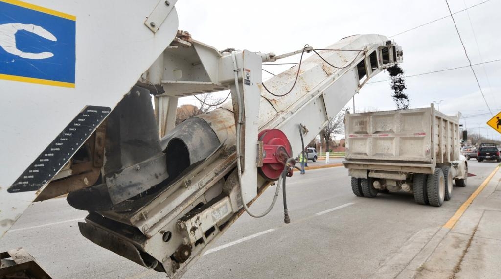 Arrancan obras de pavimentación y rehabilitación de vialidades