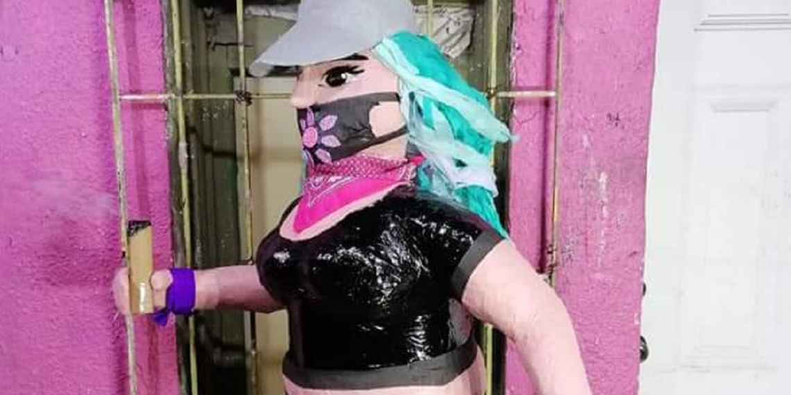 Piñatería Ramírez hace piñata de ‘La Reinota’