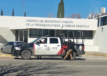 Lo arrestan cuando transportaba a cinco hondureños