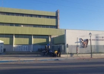 Clínica 24 reporta área COVID desocupada