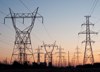 Juez suspende de manera indefinida Ley de la Industria Eléctrica