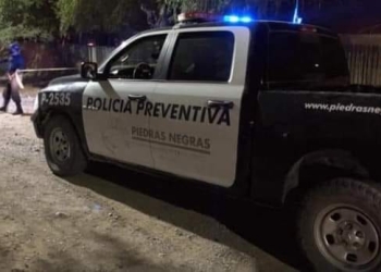 Astutas mujeres seducen a hombre para asaltarlo