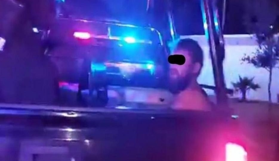 Arrestan a norteamericano por violencia familiar, amenazas y exhibicionista
