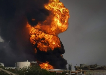 Estalla refinería de Pemex