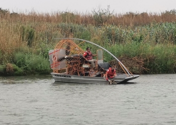 Flota cuerpo de mujer en el Río Bravo