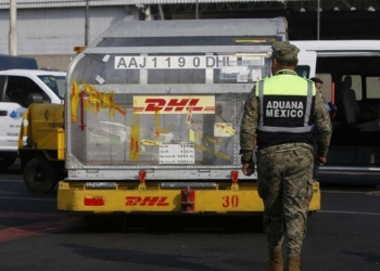 Llega a México nuevo lote con 487 mil 500 vacunas anticovid de Pfizer