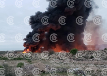 Arde el relleno sanitario