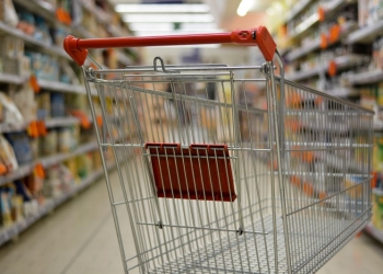 ¿Revisan tu ticket al salir del supermercado? Profeco pide que dejen de hacerlo