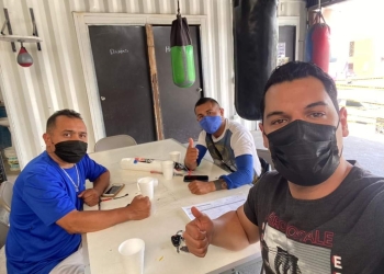 Con jóvenes buscan  mejorar el entorno