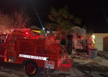 Corto en extensión provoca conato de incendio en vivienda