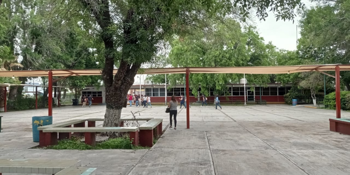 Piden cuota voluntaria para reparar la Secundaria Técnica 5