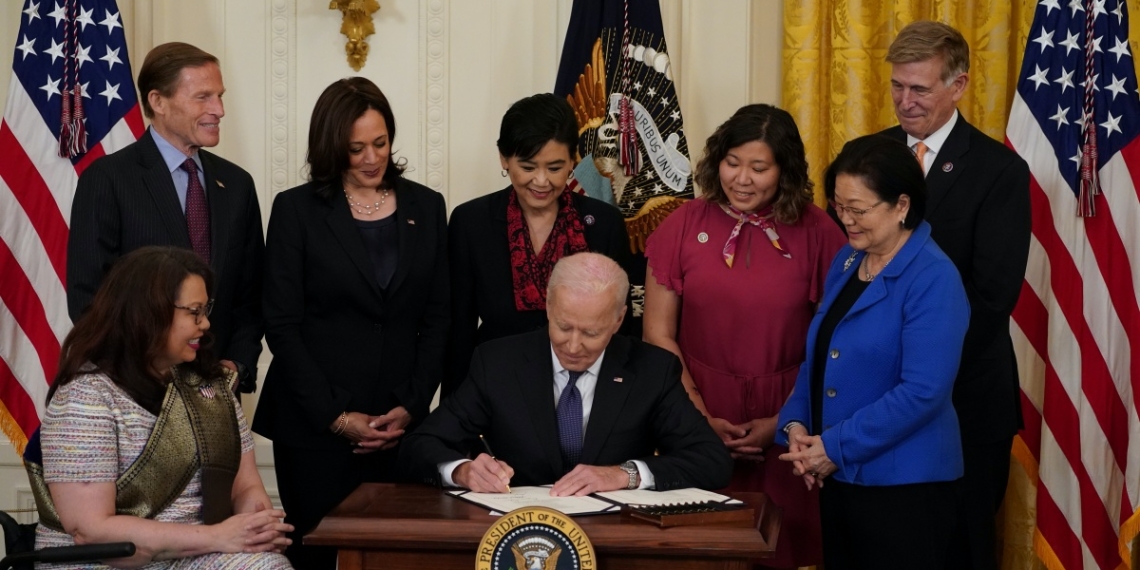 ‘El silencio ante los crímenes de odio es complicidad’: Biden