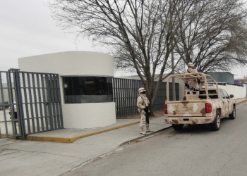 Decomisa droga en camión de paquetería sobre la Ribereña
