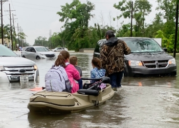 Inundaciones en Texas y Louisiana dejan 5 muertos
