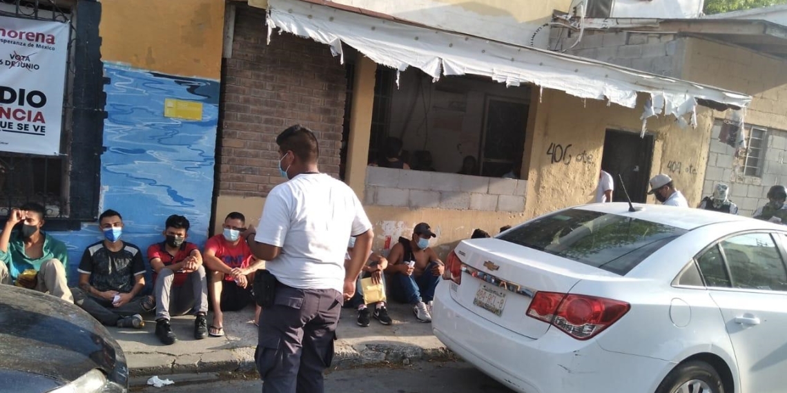 Corporaciones policiacas revisan a migrantes en la zona centro