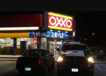 Investigan asaltos cometidos en dos tiendas de conveniencia