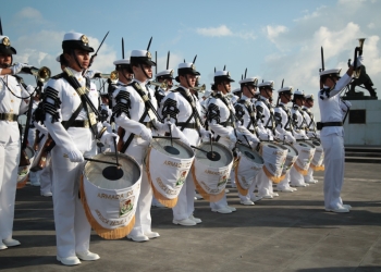 ‘¿Estamos en guerra?’, cuestionan marinos al Ejecutivo por militarización