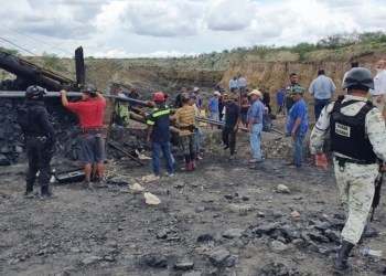 Continúan labores de rescate para localizar al séptimo trabajador tras derrumbe de mina