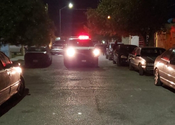 Reportan asalto a taxista; policía no lo localiza