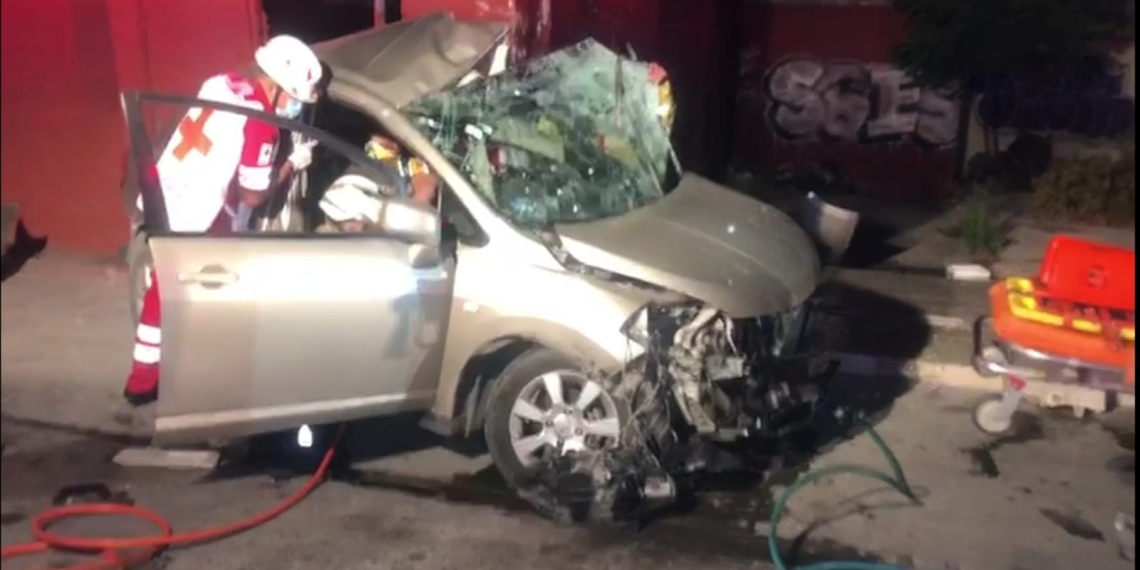 Policía ‘Violeta’ daña a mujer y a un bebé