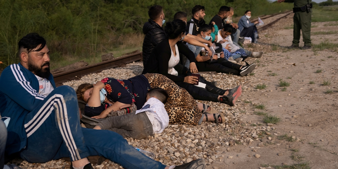 Casi 3 mil 300 migrantes varados en México fueron secuestrados, violados o agredidos