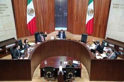 El TEPJF multa a Morena por atribuirse la vacunación anti COVID-19
