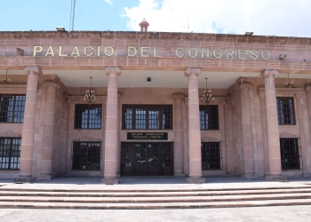 Otra vez el PRI contra el magisterio