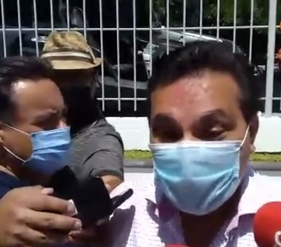 Se presenta alcalde de Parras ante la Fiscalía Anticorrupción