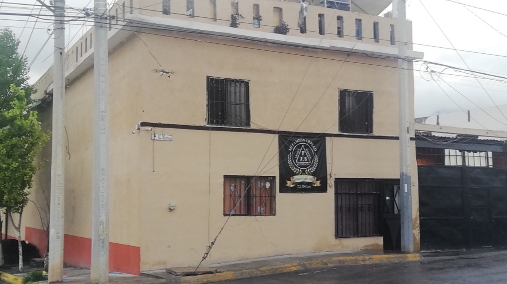 Denuncian golpes y gritos