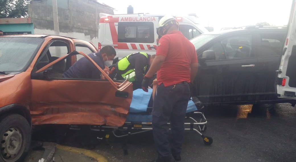 Atrapada en el coche