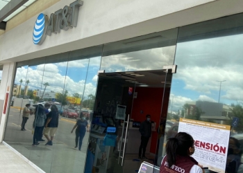 Profeco suspende comercialización de AT&T en 10 ciudades por irregularidades en contratos