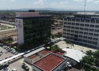 Hombre golpea a una menor con la cacha de una pistola