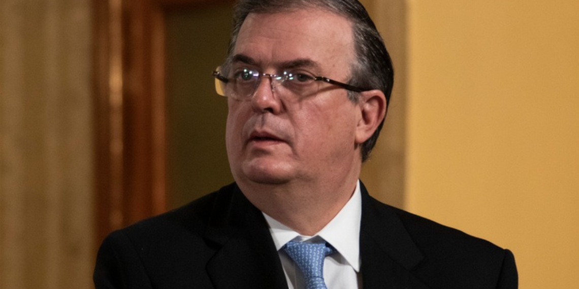 Ebrard confirma destape