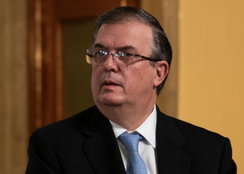 Ebrard confirma destape