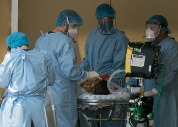 Personal Médico que trabajo durante la pandemia podría ser incorporado al IMSS