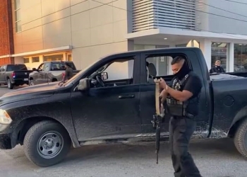 Policía Estatal presenta disparo en la cabeza