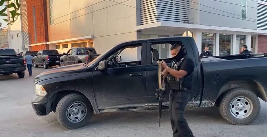 Policía Estatal presenta disparo en la cabeza
