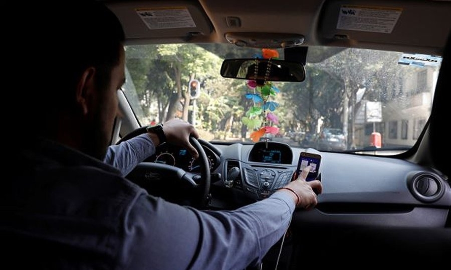 Conductores de Uber migran a InDriver