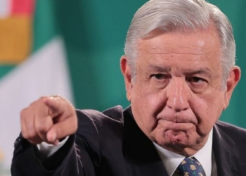 AMLO estima que las remesas que llegarán a México en 2021 sumarán 48 mil millones de dólares