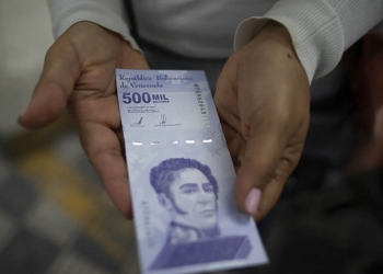 Venezuela anuncia reconversión monetaria; elimina seis ceros a moneda