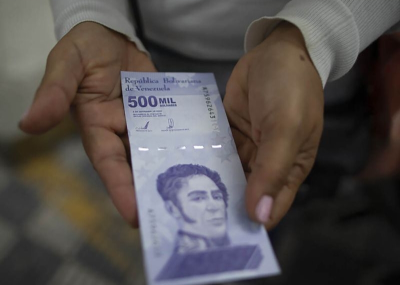 Venezuela anuncia reconversión monetaria; elimina seis ceros a moneda