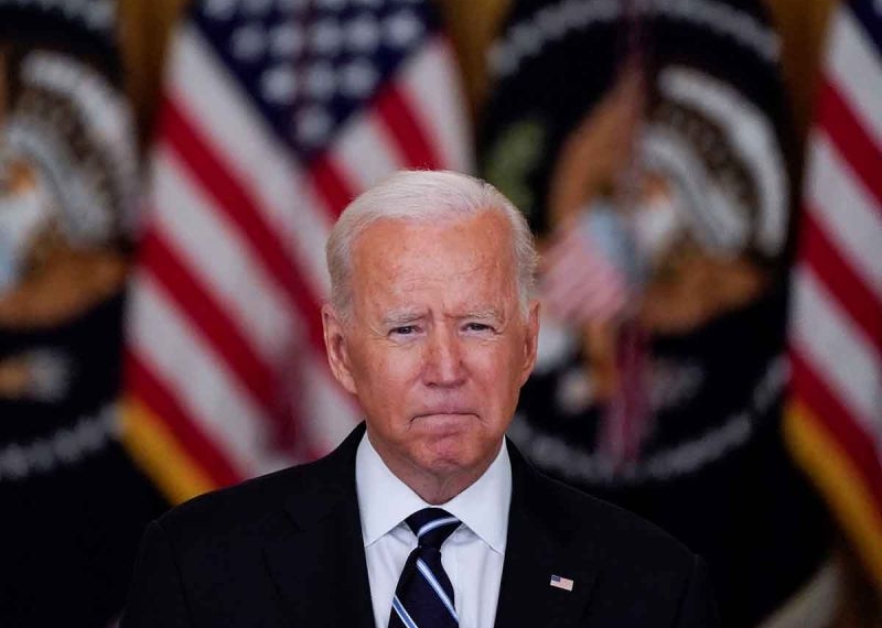 Biden pide medidas contra gobernadores que se oponen a cubrebocas en escuelas