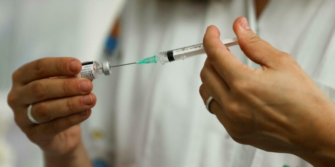 México no considera aplicación de dosis de refuerzo contra COVID-19