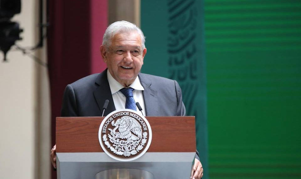 Presidente de México solicita apertura de Puentes Internacionales